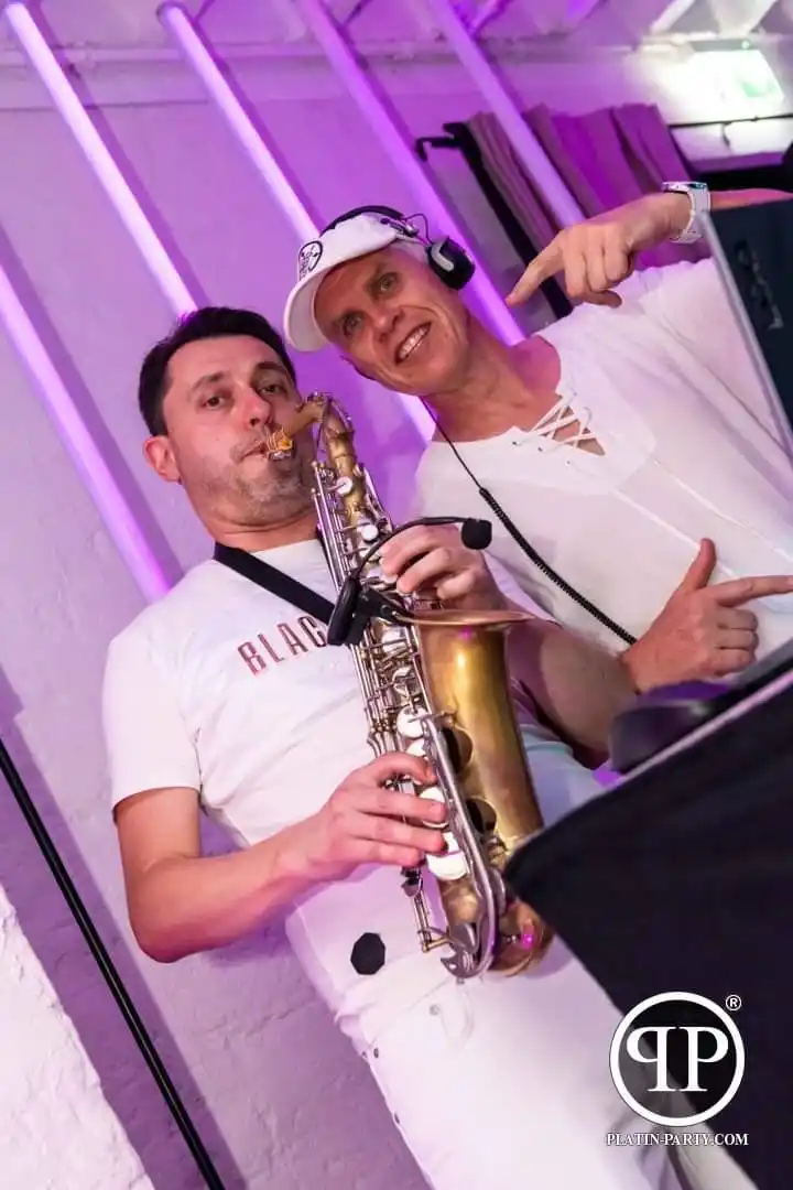 DJ Fresh with saxophonist